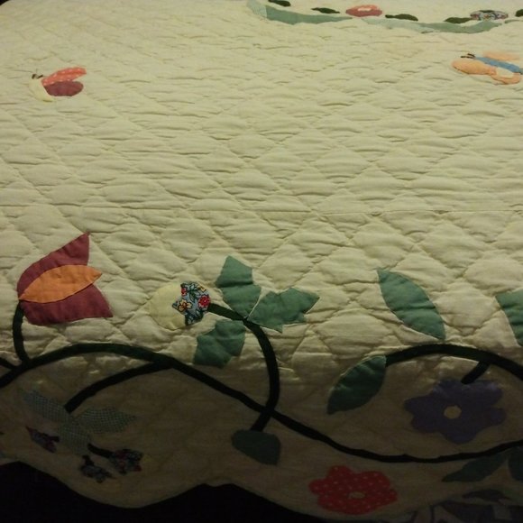 VINTAGE HAND SEWN APPLIQUE QUILTED QUILT FLOWER BOUQUET REVERSIBLE 87" x 91" - Picture 4 of 10